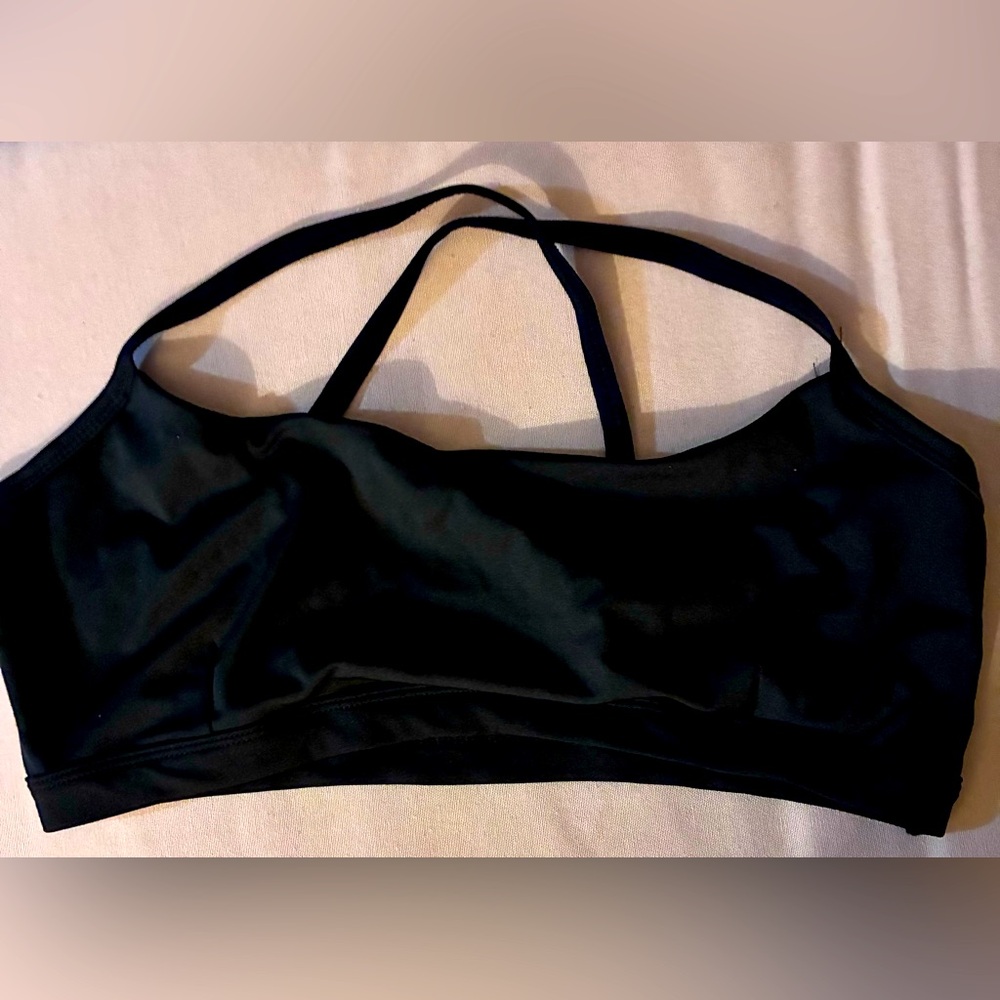 Elegant Black Women's Sports Bra